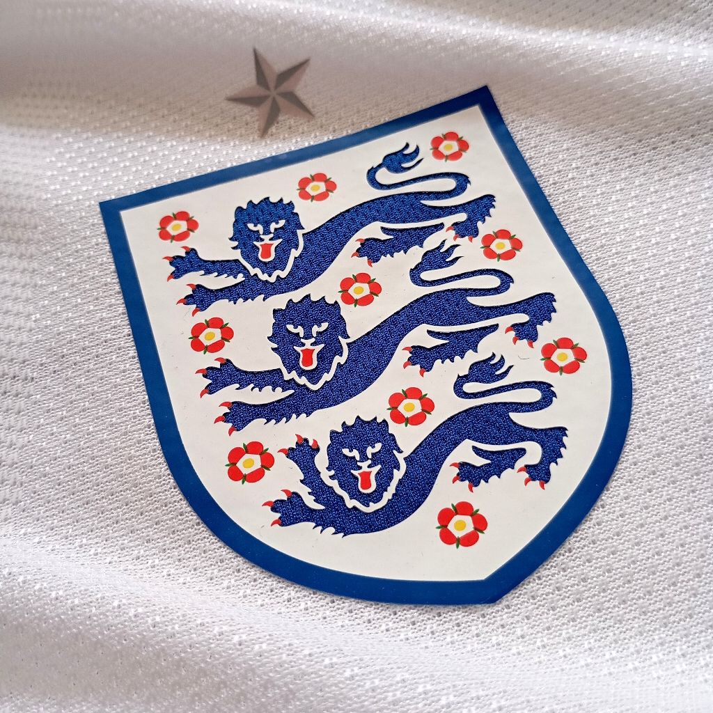 Inggris Home 16 PI