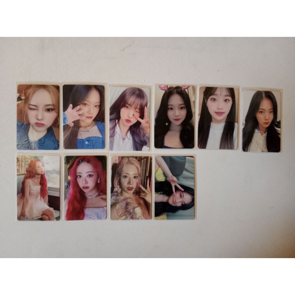 LOONA official photocard