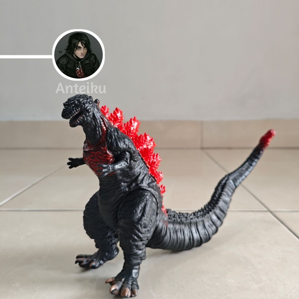 Mainan Action Figure Godzilla Shin Merah - Warna Cerah, Artikulasi Fleksibel, Desain Detail