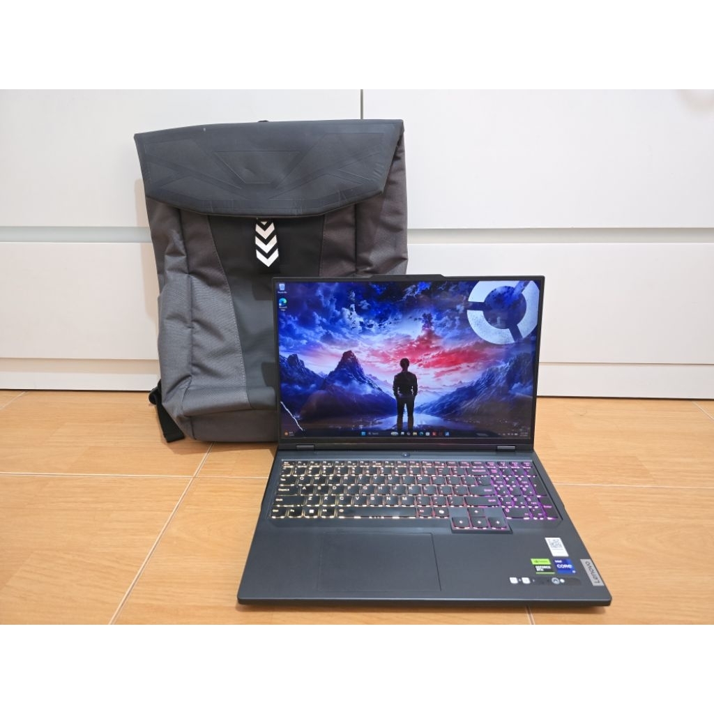 Lenovo Legion Pro 5 240Hz i9 14900HX RTX 4070 Garansi Resmi ADP panjang
