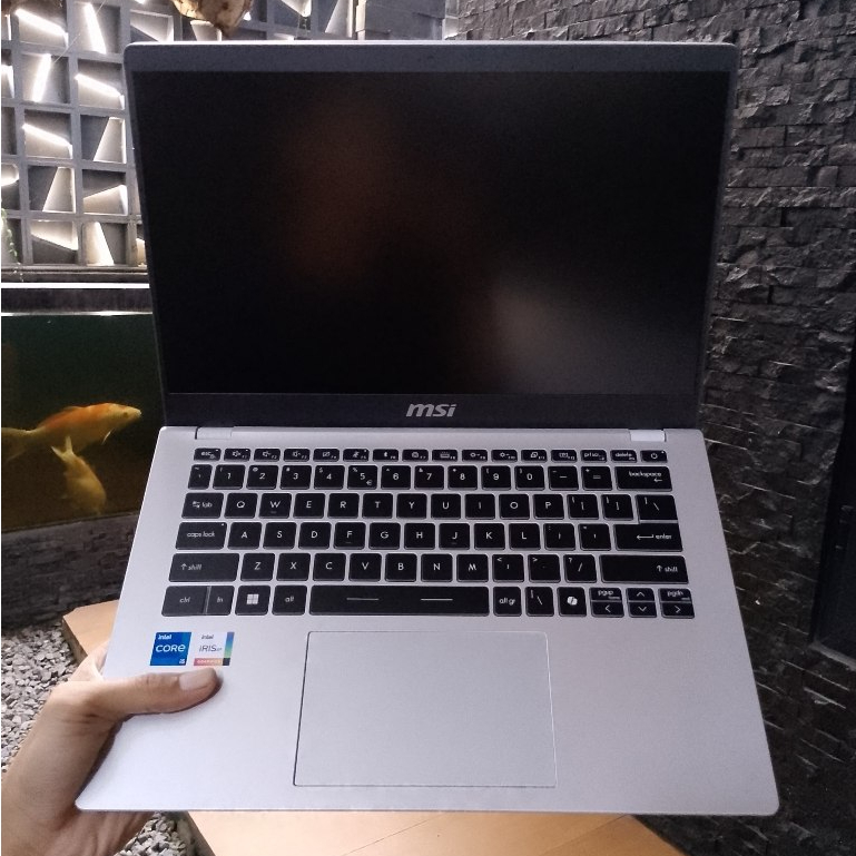 Laptop MSI Modern 14 C12MO Intel Core i5-1235U Intel Iris Xe Graphics Ram 16Gb Ssd 512Gb