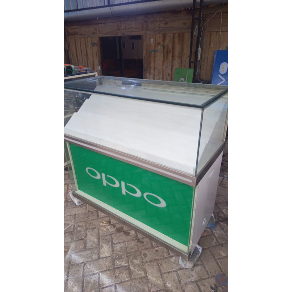 etalase Konter Oppo Bisa Kastem Bahan HPL