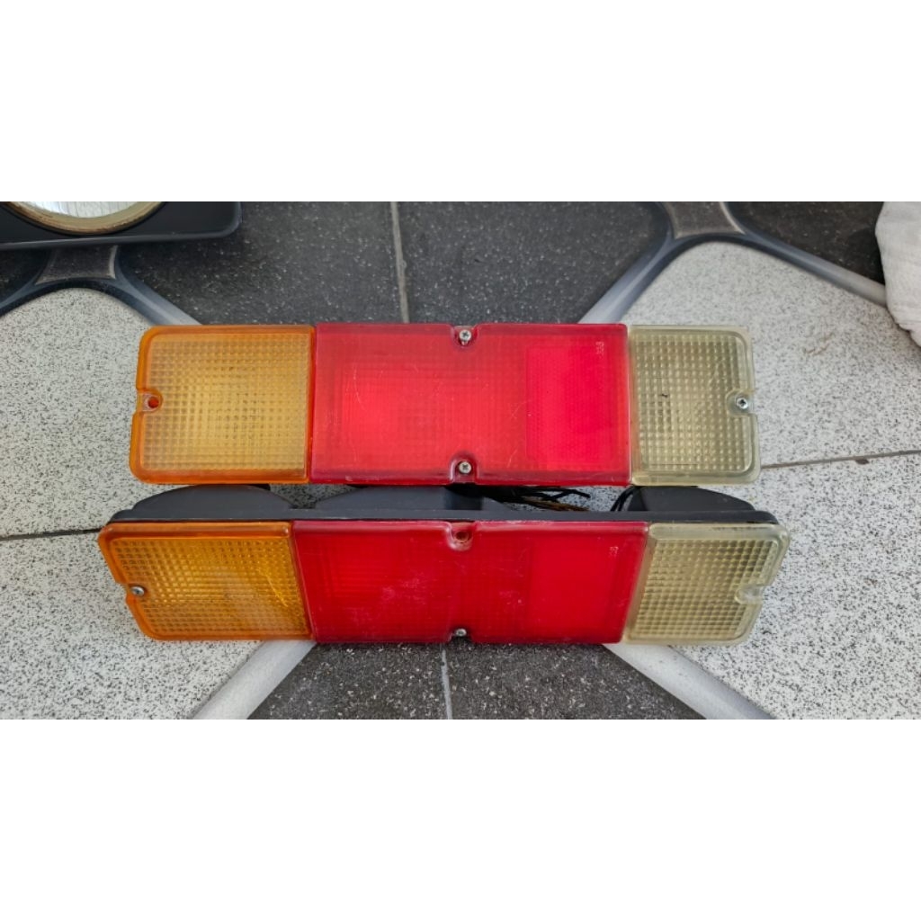 lampu belakang jimny katana copotan