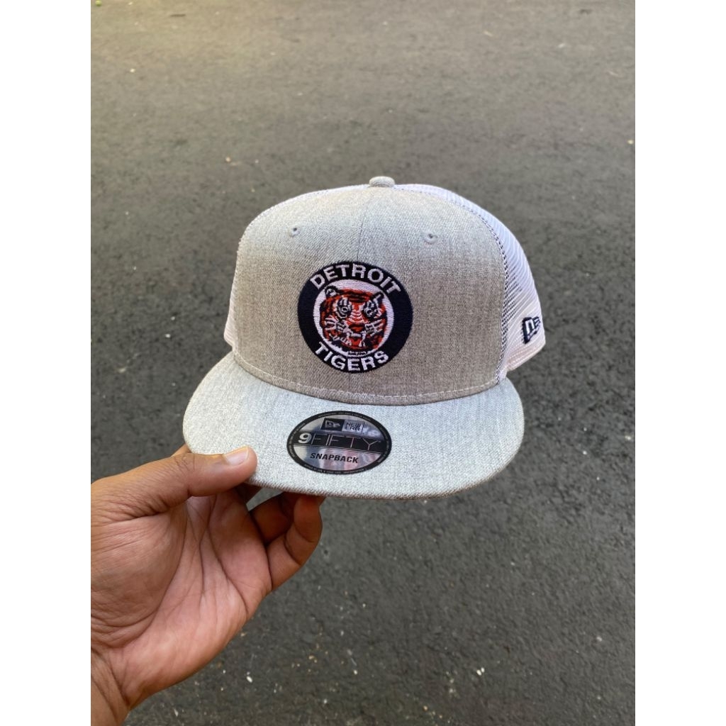 Topi Second Branded Original New Era Snapback DETROIT TIGERS Trucker