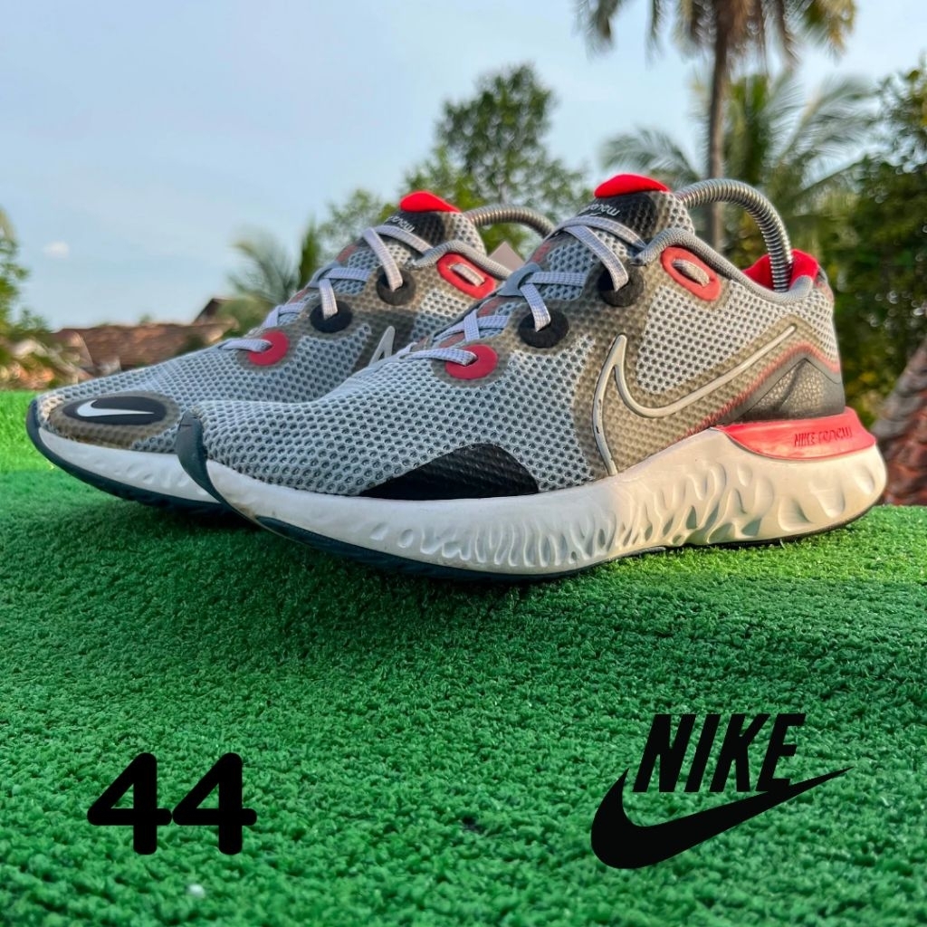 Nike Renew Running