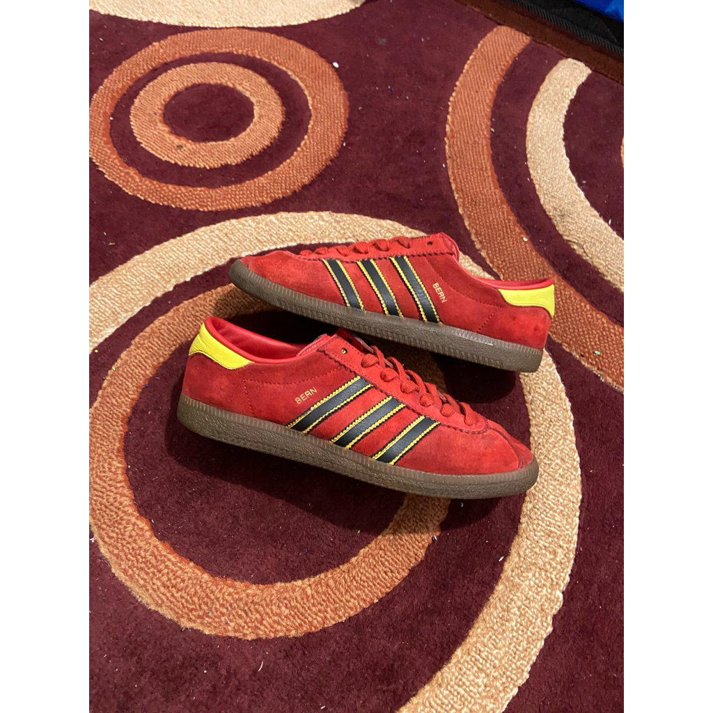 Adidas Originals bern red