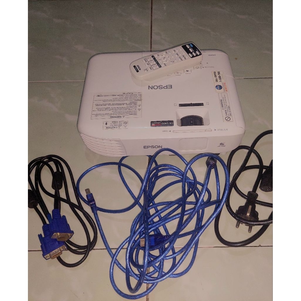 PROYEKTOR EPSON EB S400