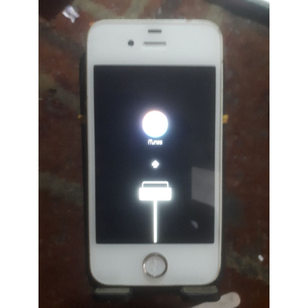 iphone 4s stuck ituns