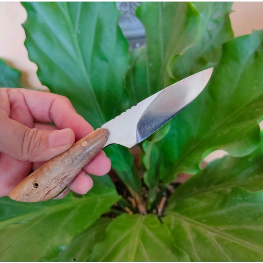 XW42 Handmade EDC Skinner knife. Pisau EDC seset super tajam dengan + baja XW42 setara Bohler K110. 