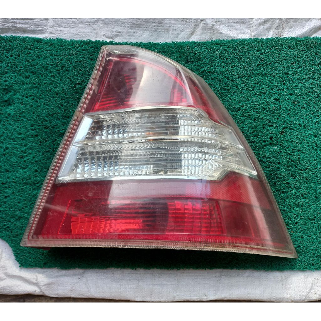 Stoplamp/Lampu Belakang Ford Focus Bagian Kanan