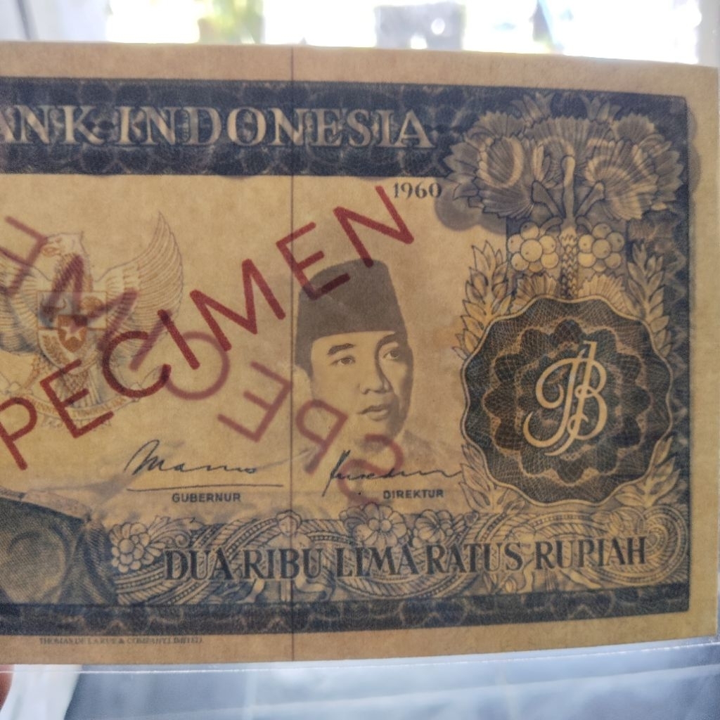 2500 rupiah seri sukarno tahun 1960 specimen (uang repro)