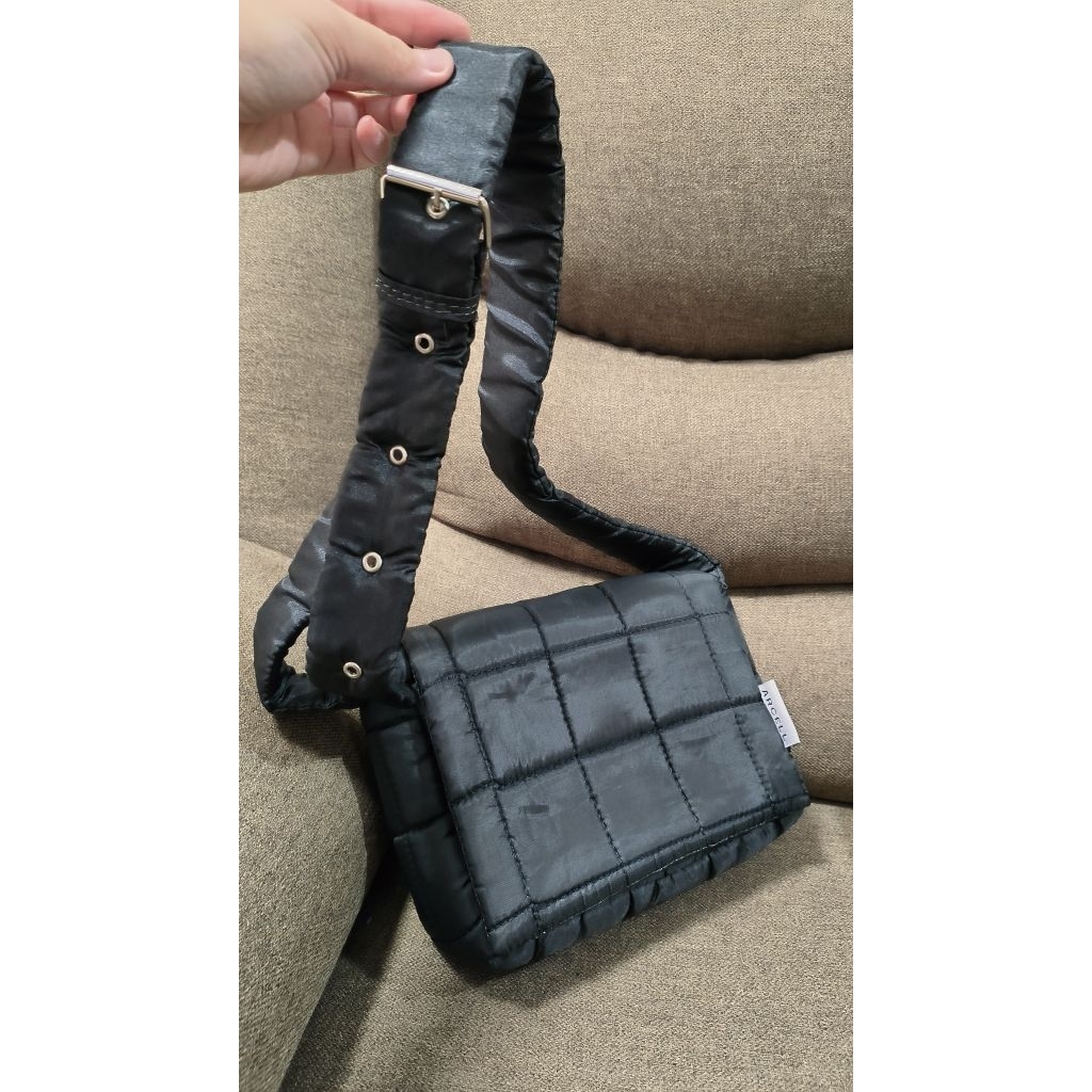 Tas Puffy Bag Arcell Black