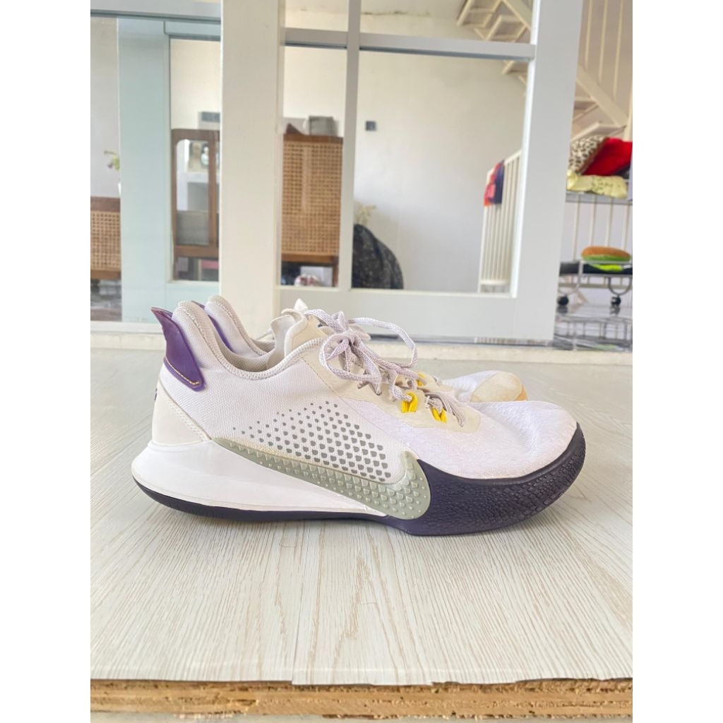 Kobe Mamba FurySize 43