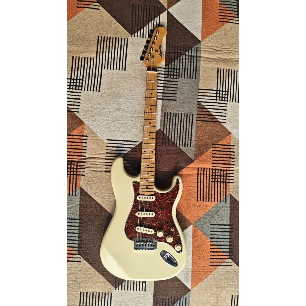 Legacy EG-100 SSS Stratocaster