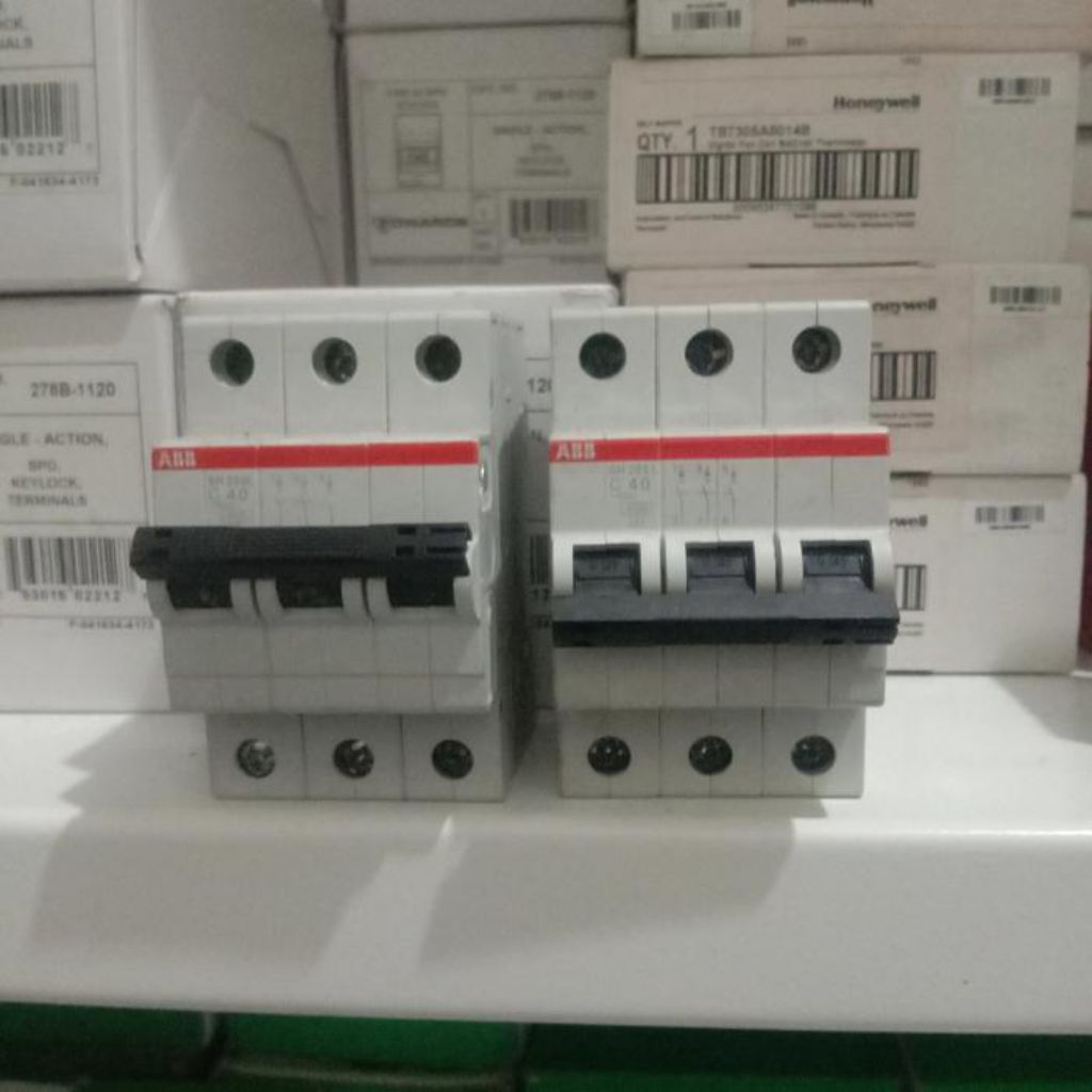mcb abb sh 203l 3p 40a
