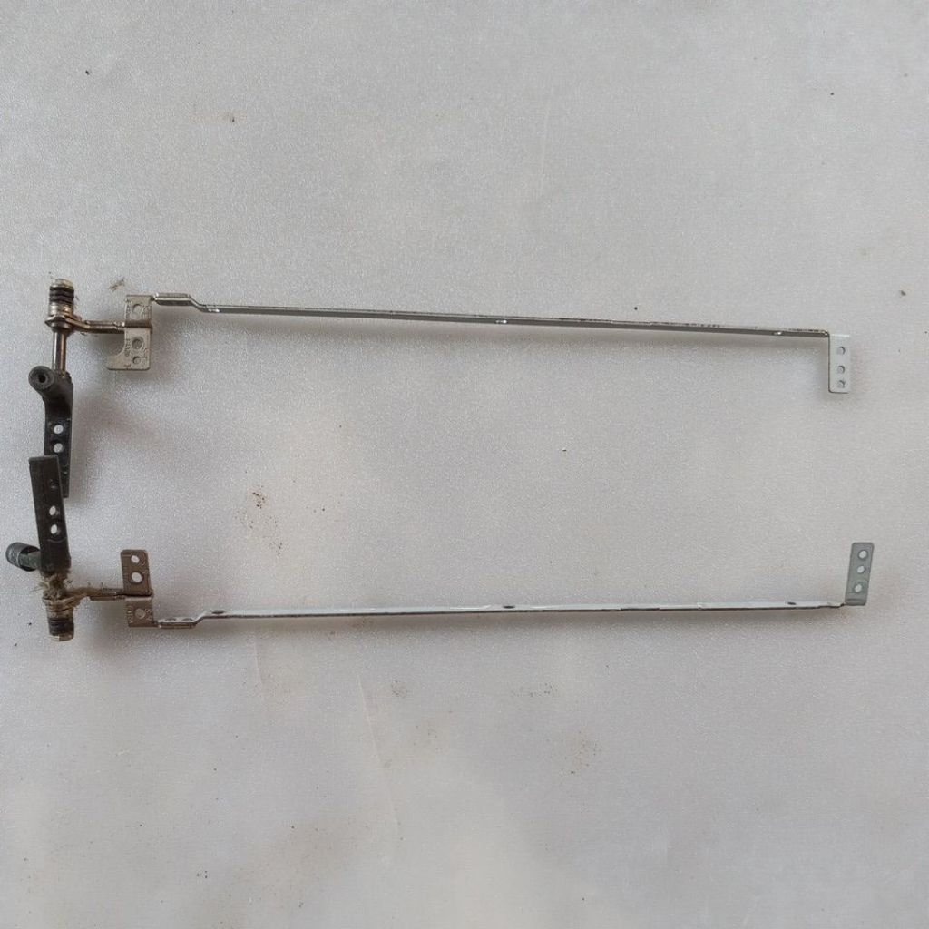 Engsel Laptop Wearnes Quadra C1-1422