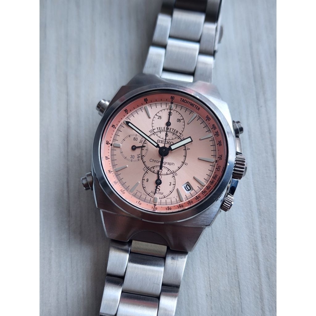 Seiko SUS Chronograph Quartz SCFL017 7T32-9000 Salmon Dial RARE