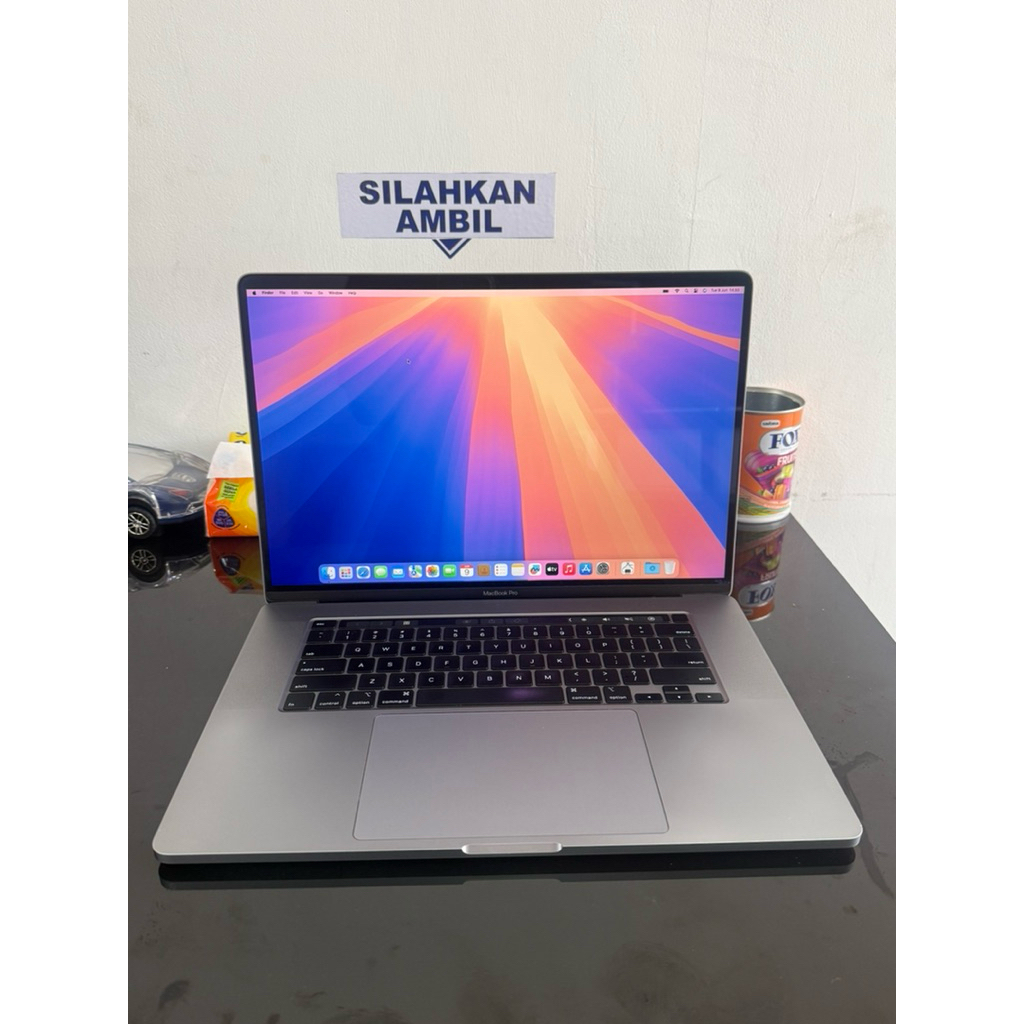 Macbook Pro 2019 i7 16/512 original seken