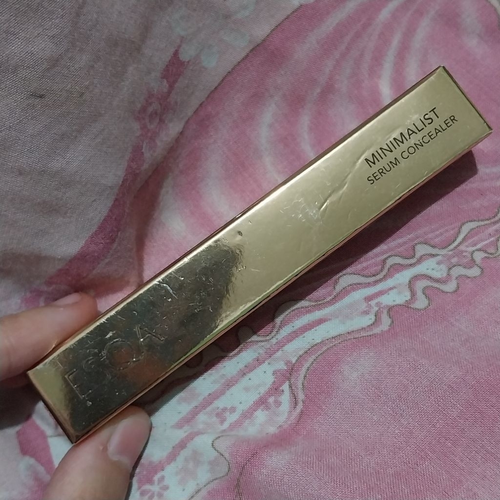 Esqa Minimalist Concealer shade Vanilla