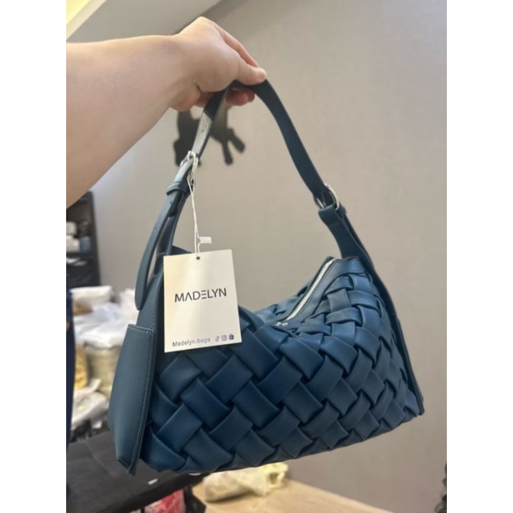 MADELYN EXCLUSIVE BAG #DUBLIN INDIGO BLUE