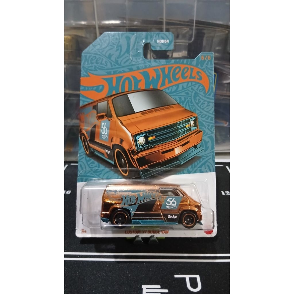CUSTOM '77 DODGE VAN