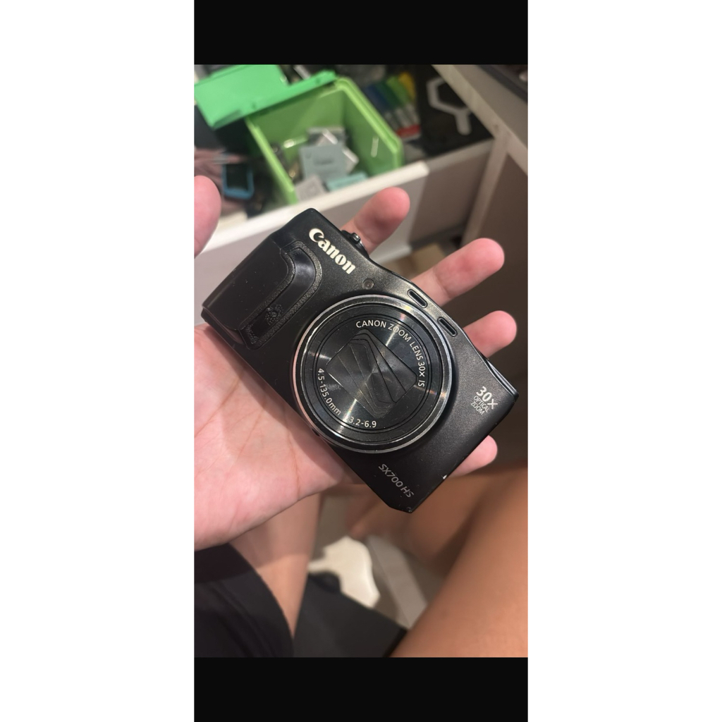 Canon SX700HS