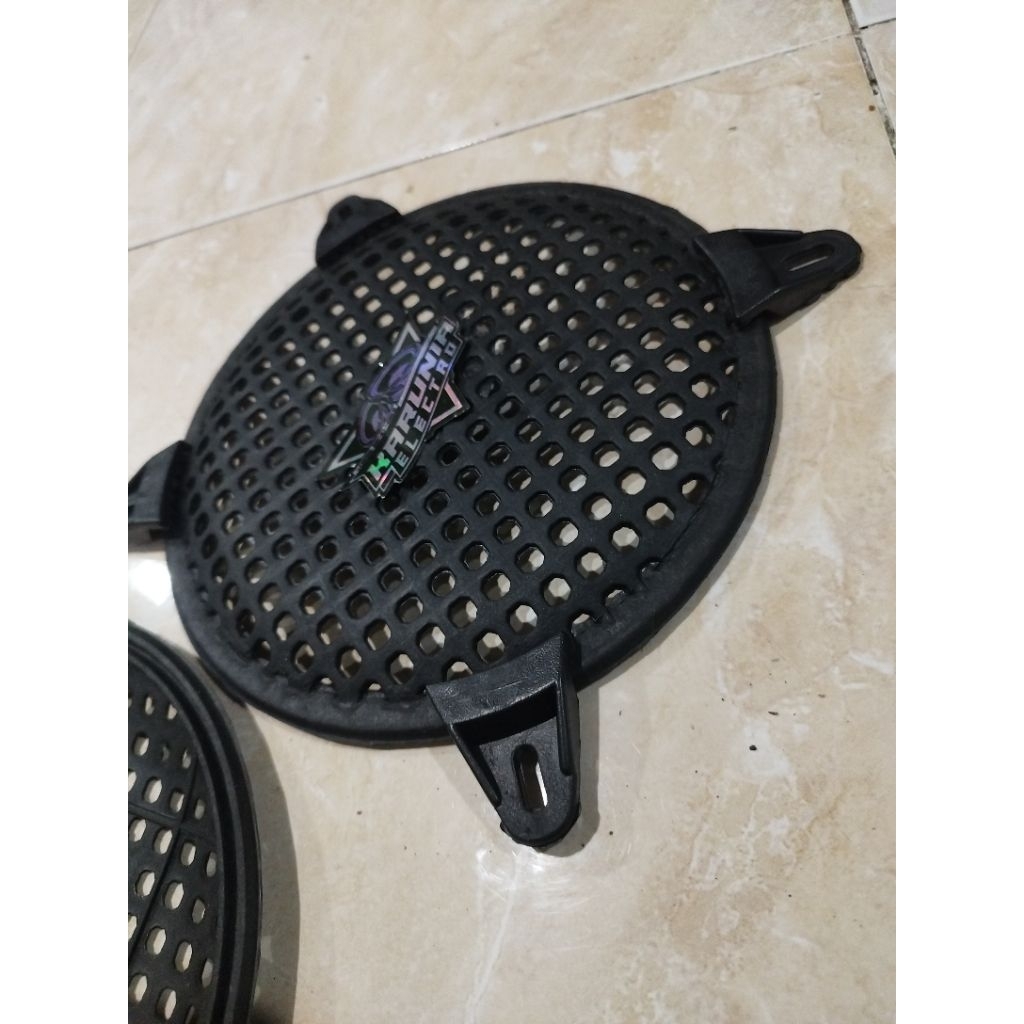 penutup spiker 8inch bulat plastik