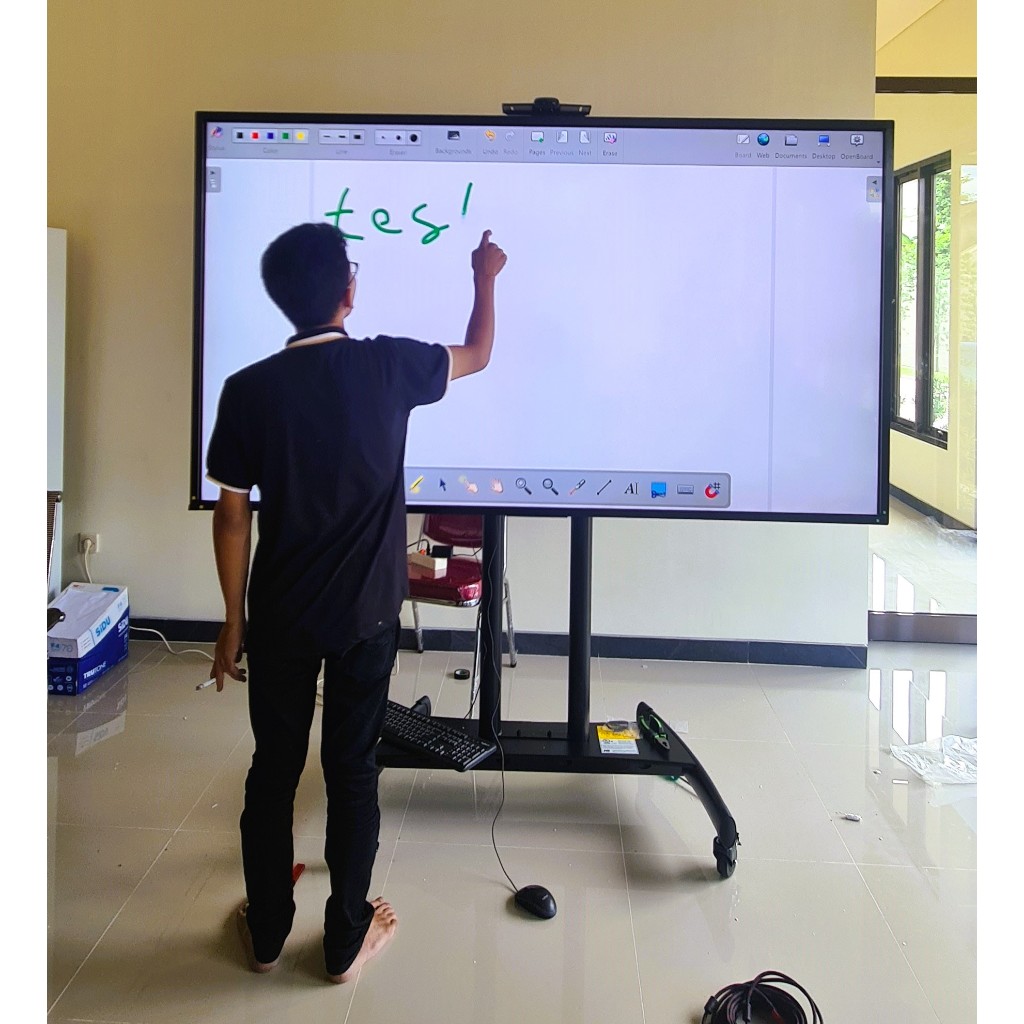 "65 INCHI" SMARTBOARD INTERAKTIVE / TV LAYAR SENTUH  ( PAPAN TULIS DIGITAL )