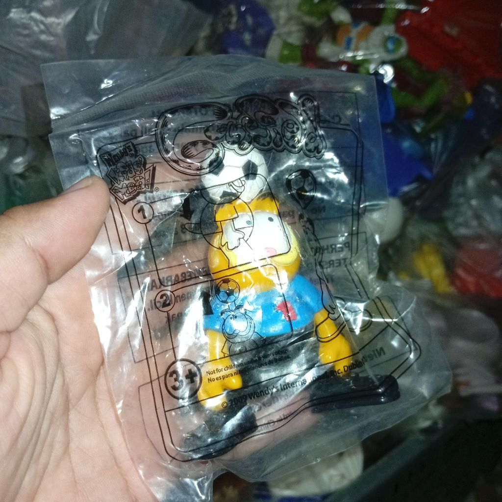 wendys toys Garfield 2009 new foot ball