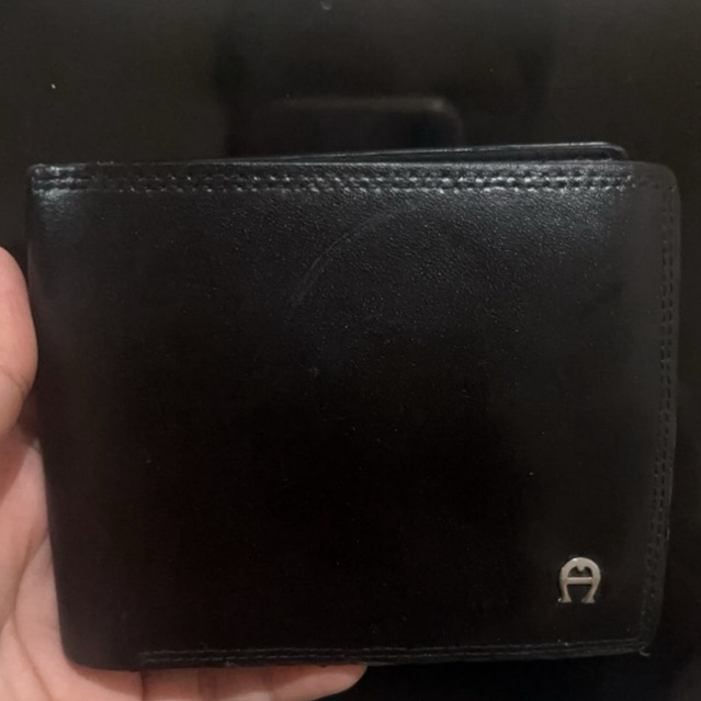 Dompet Aigner Preloved
