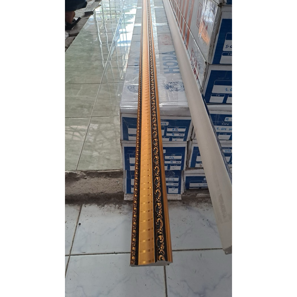 Plafon PVC List Pigura Dinding Gold dan Silver
