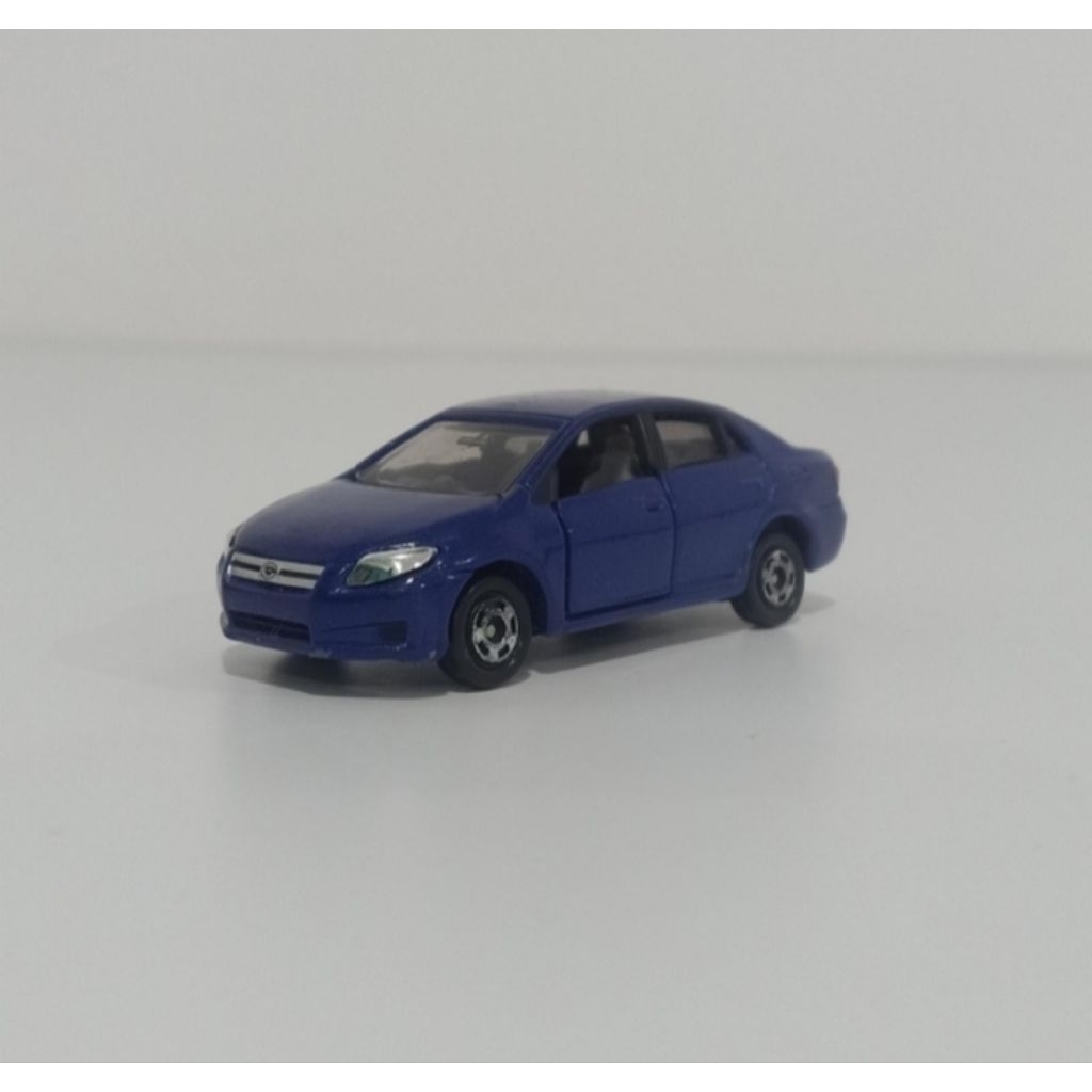 Tomica Toyota Corolla Axio G [E140]