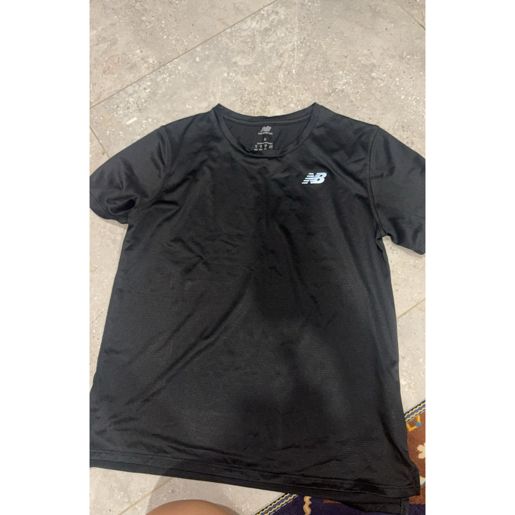 new balance jersey size s preloved colour black
