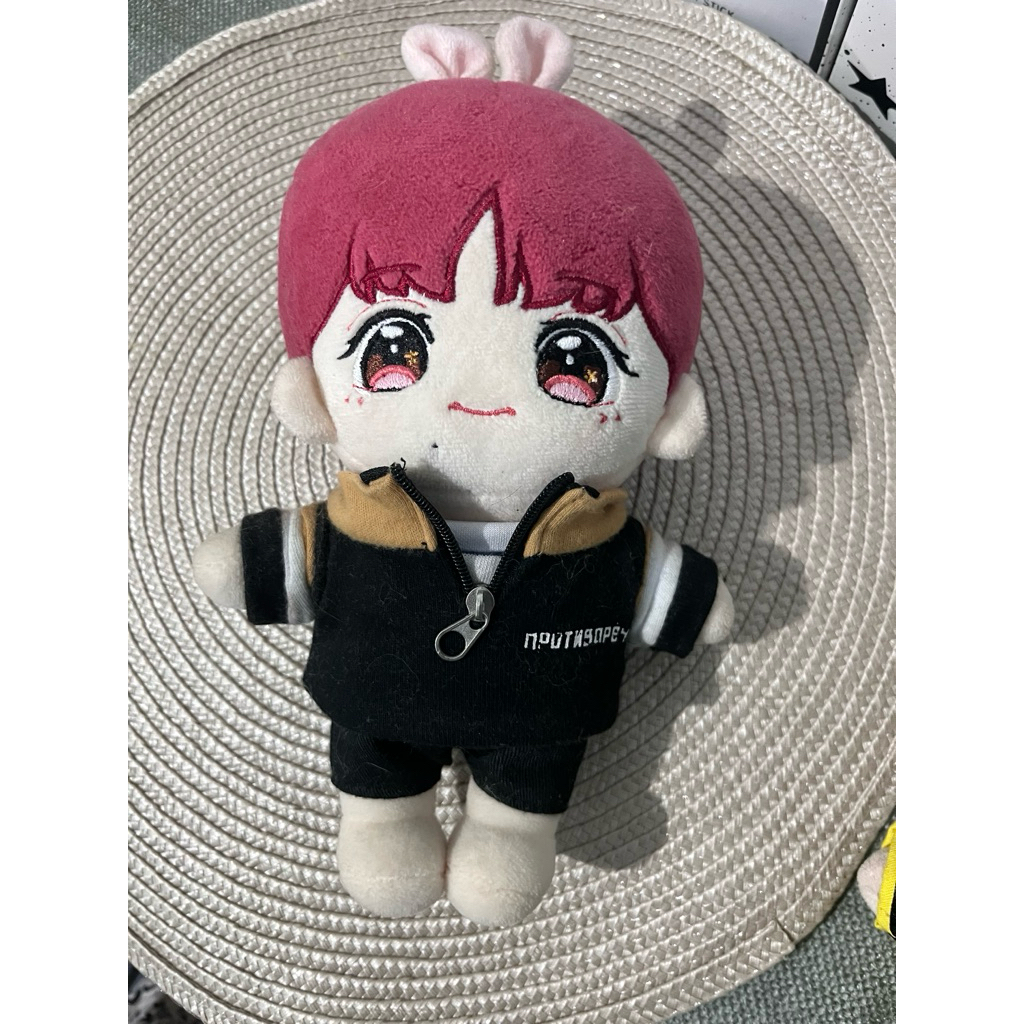 PARK JIHOON DOLL-SPICY HOON