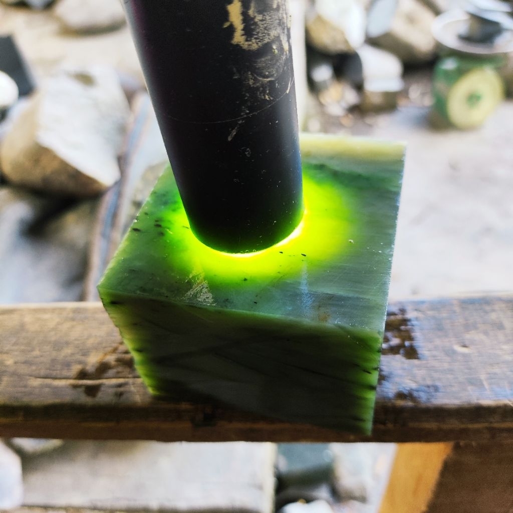 Batu giok Nephrite Super - Jade Aceh
