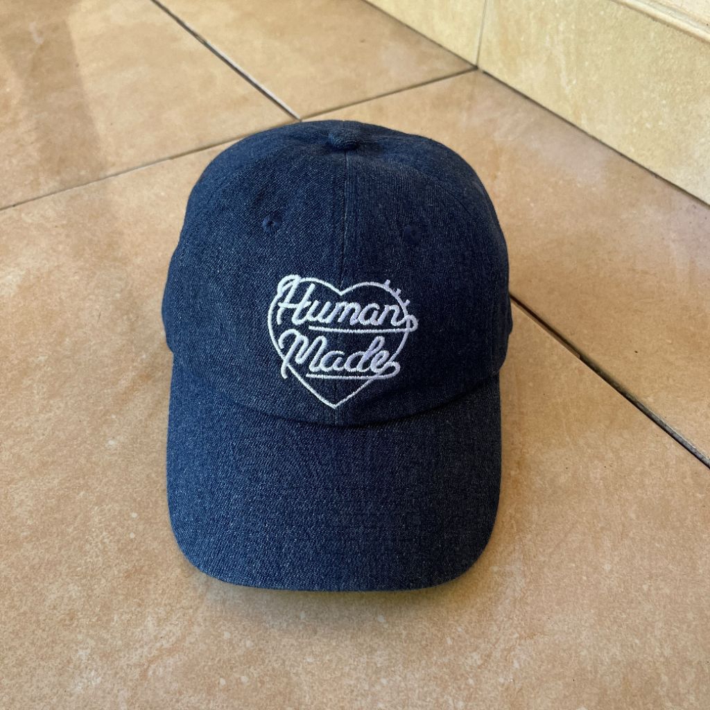 topi human Made denim seperti baru