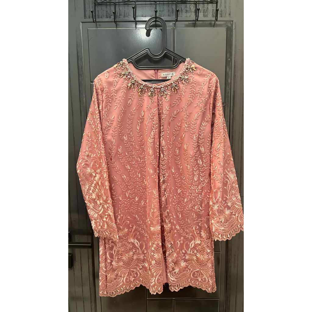 [PRELOVED] Agafia - Kebaya Pink Wisuda Kondangan Lamaran