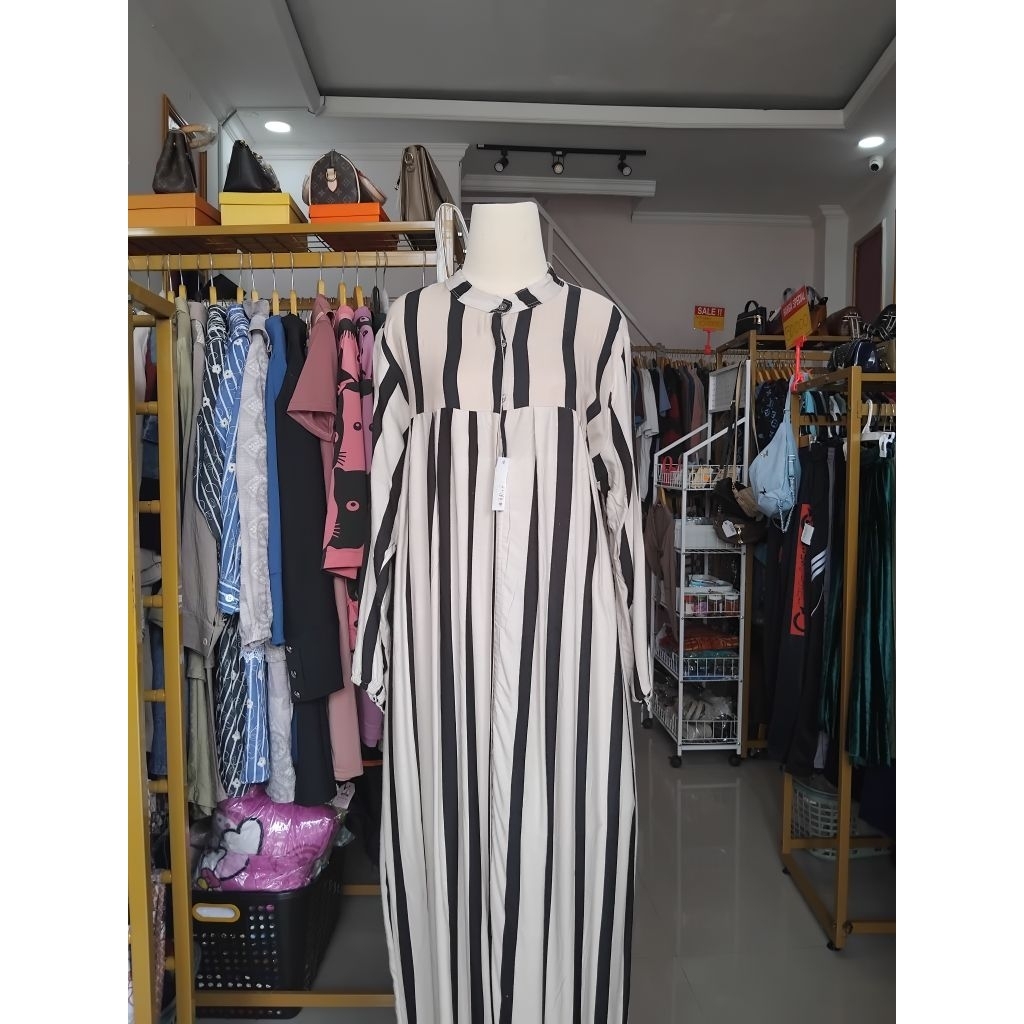 Gamis salur salur // gamis rayon // gamis harian adem bahan rayon //gamis motif salur