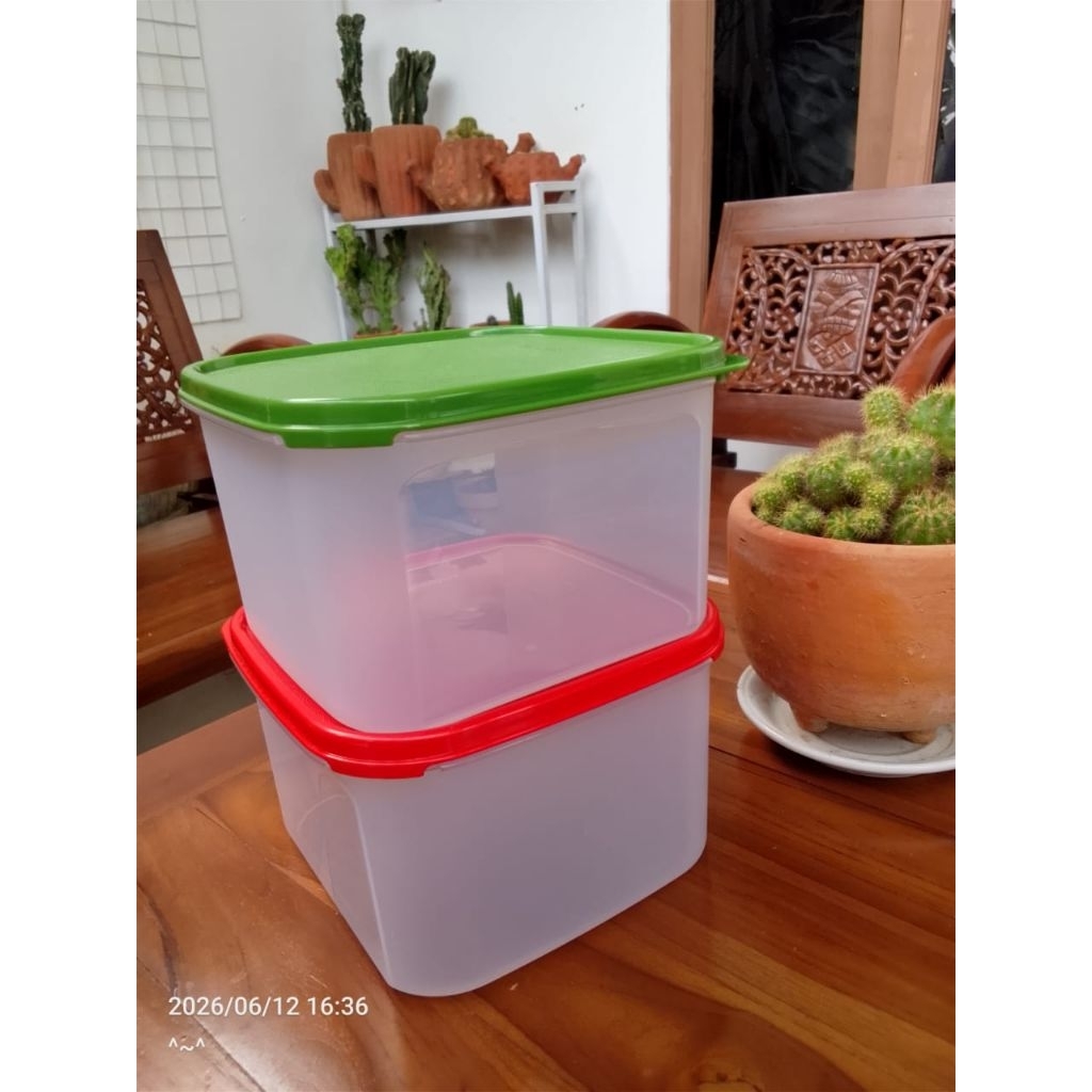 Toples MM square Tupperware