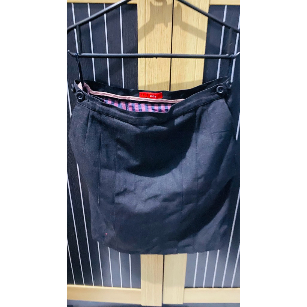 pl rok span pendek hitam wanita