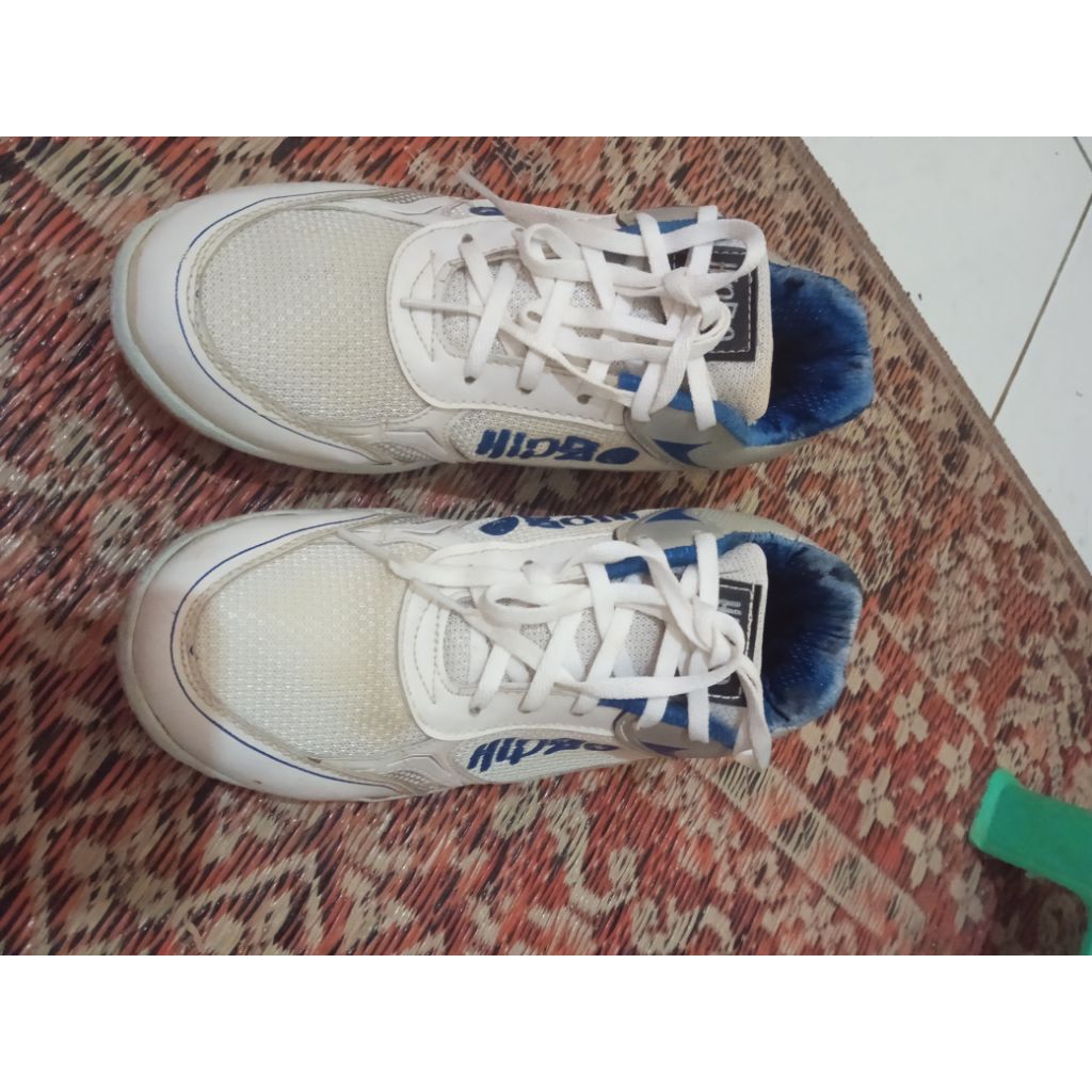 sepatu badminton original second size 40-41