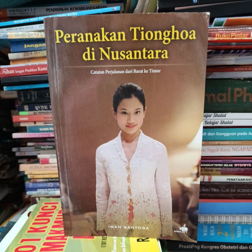 Buku Peranakan Tionghoa di Nusantara