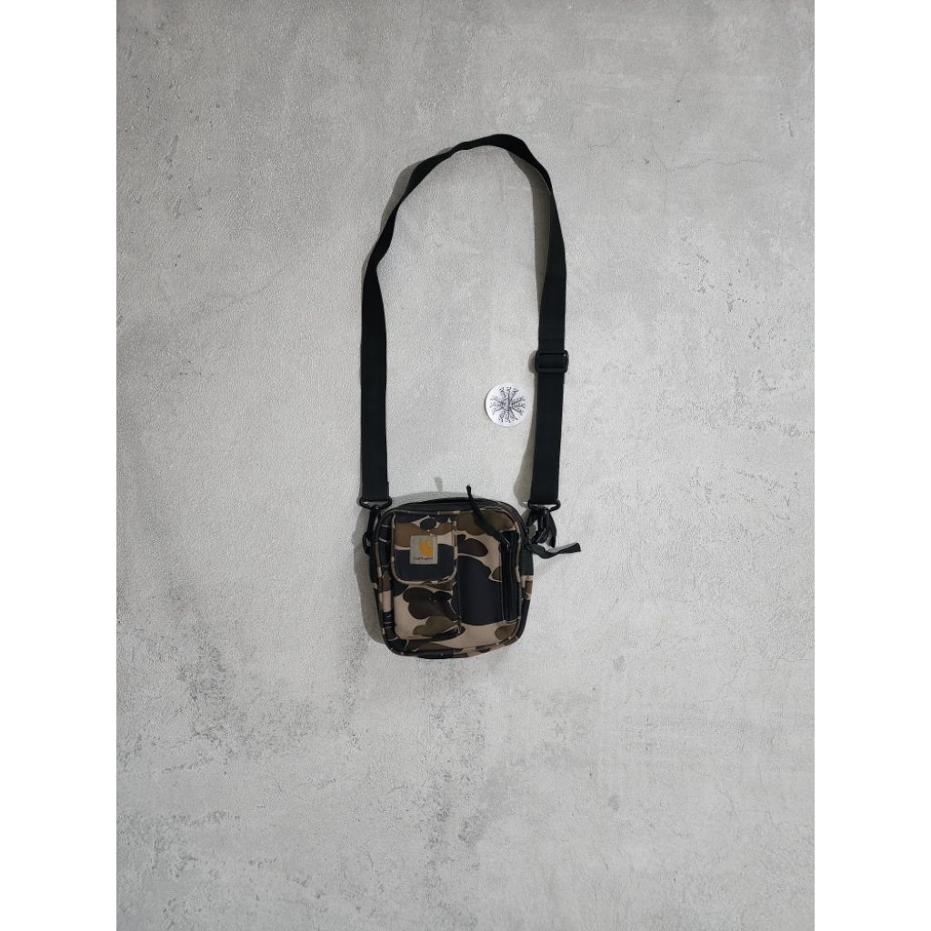 carhartt essential bag camo