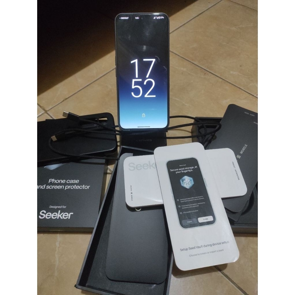 Solana Seeker 2 Second + Casing like new 8/120GB