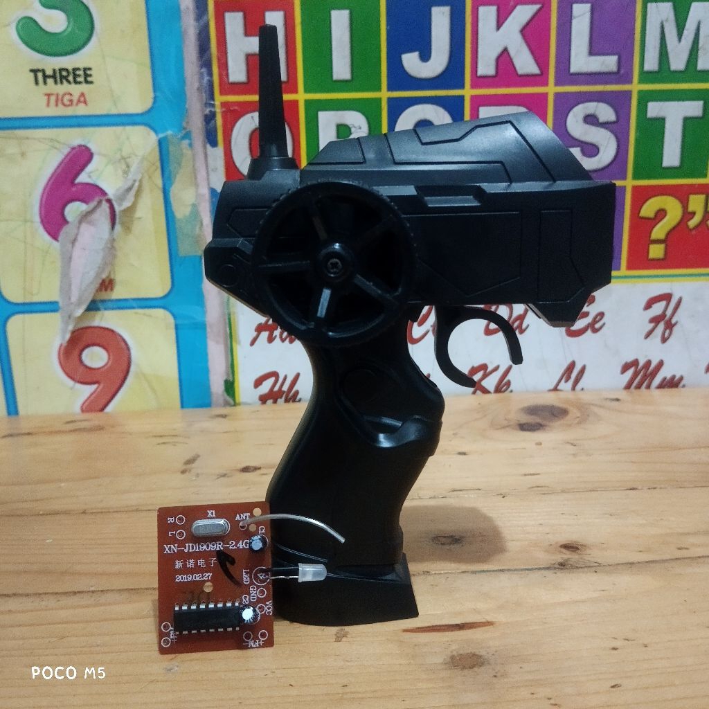 REMOT+PCB RC DRIFT SEMI PROPO  1:10 +BATRE 4,8v RC DRIFT 4WD 2,4Ghz BARU