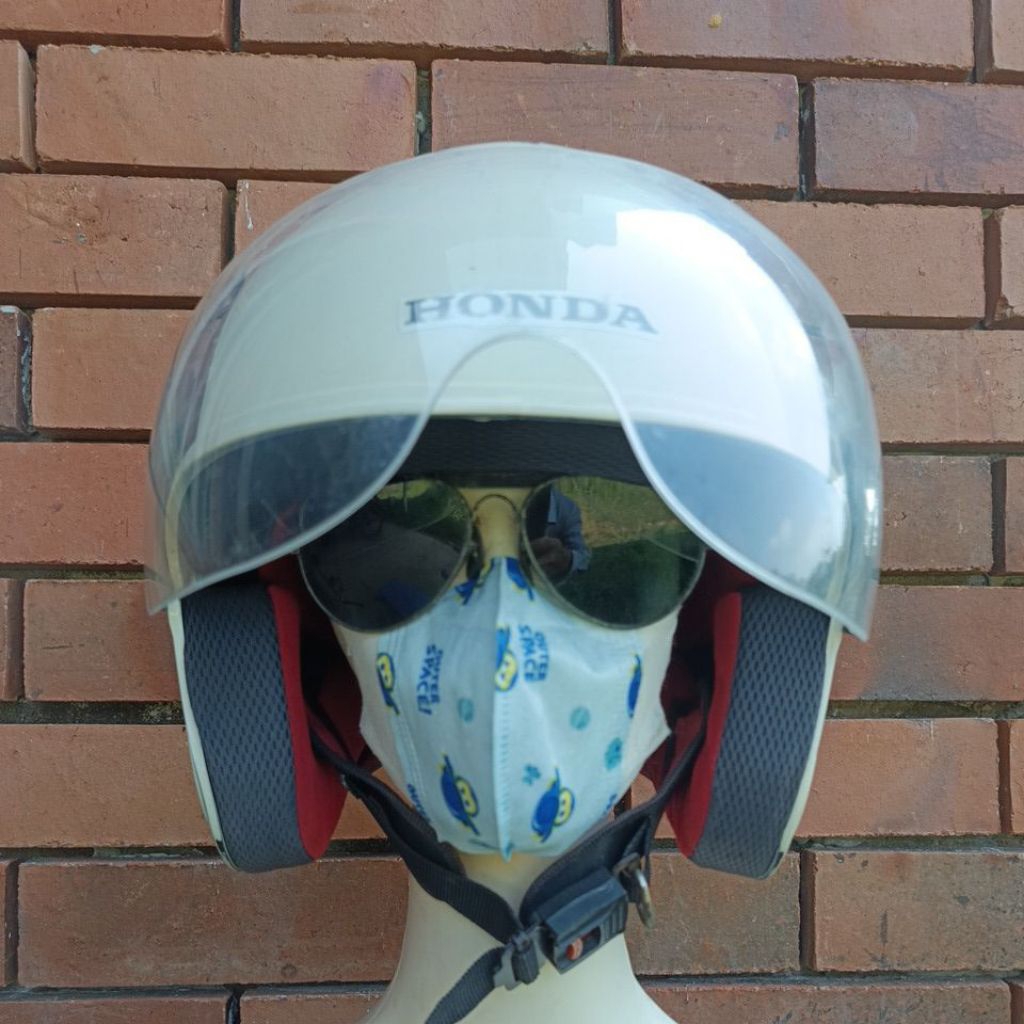 HELM honda scoopy putih cream motif original mulus