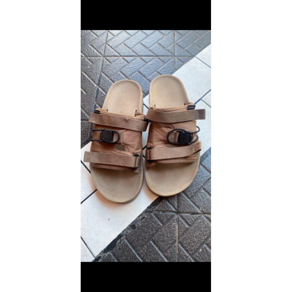 preloved hijack sandal