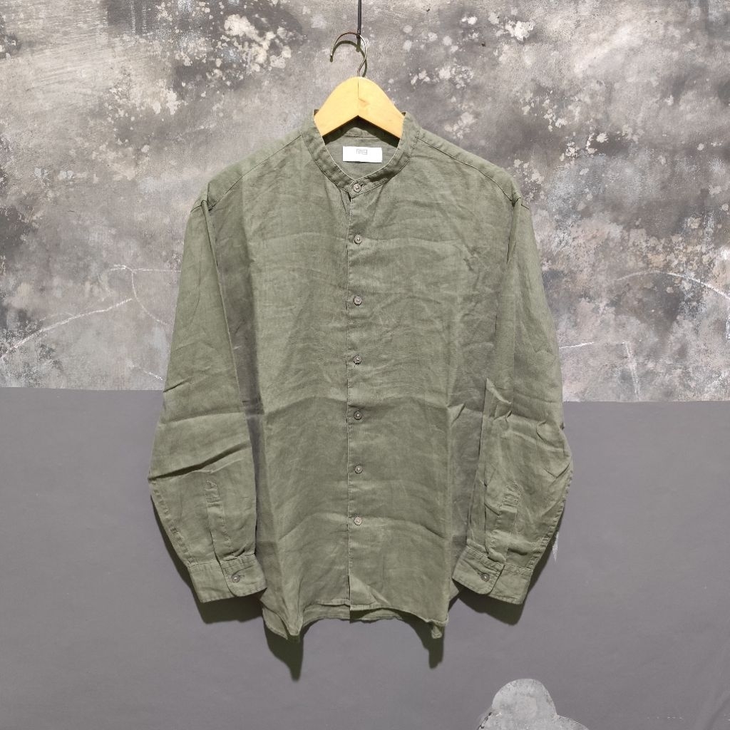 Kemeja Sanghai Uniqlo