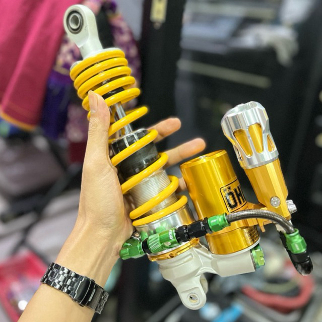 Ohlins Mio + preload ajuster shock