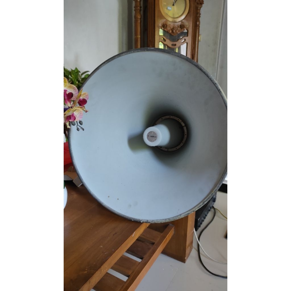 Speaker corong Toa Bekas second merk bosch sudah trafo matching